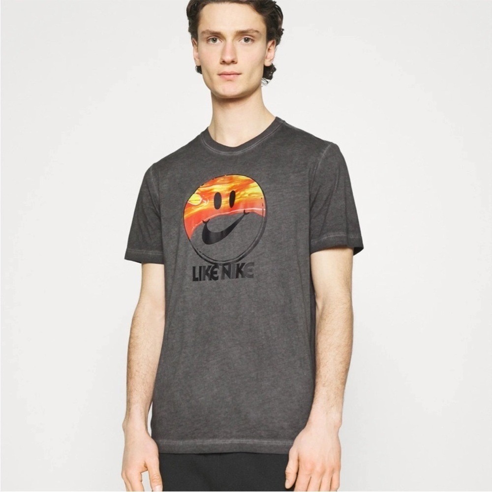 Nike T-Shirt Mens Small DB6190-010 Dark Gray Acid Wash Smiley Face EUC